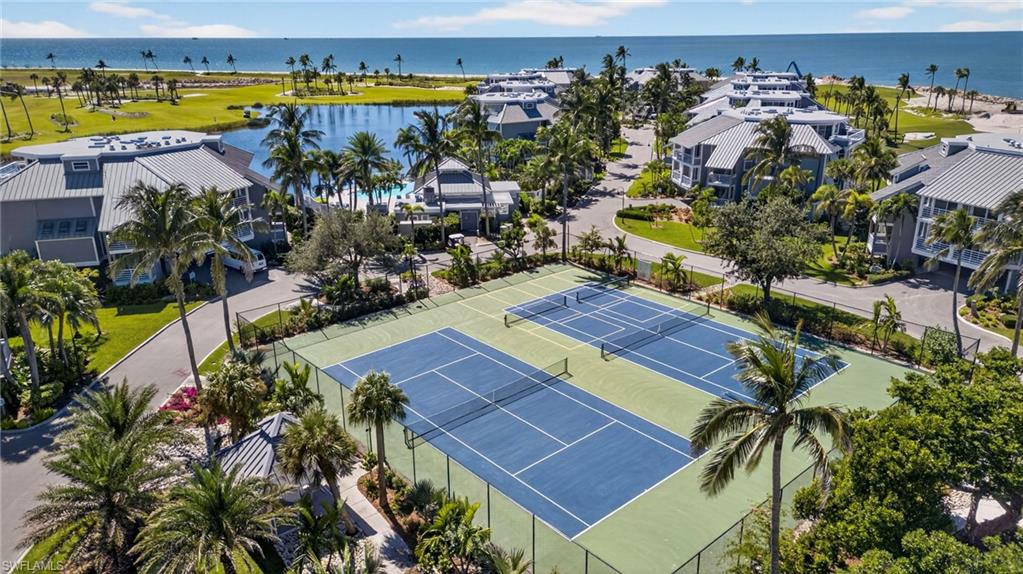 LAND'S END - Residential