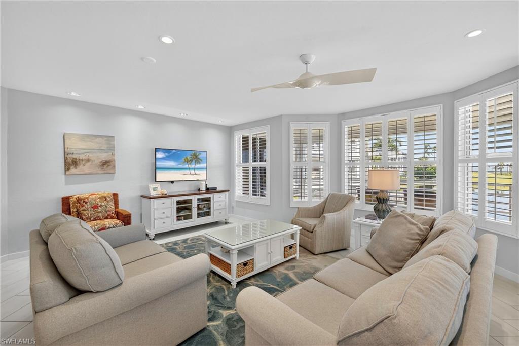 LAND'S END - Residential