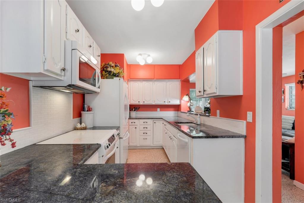 OLDE NAPLES - Residential