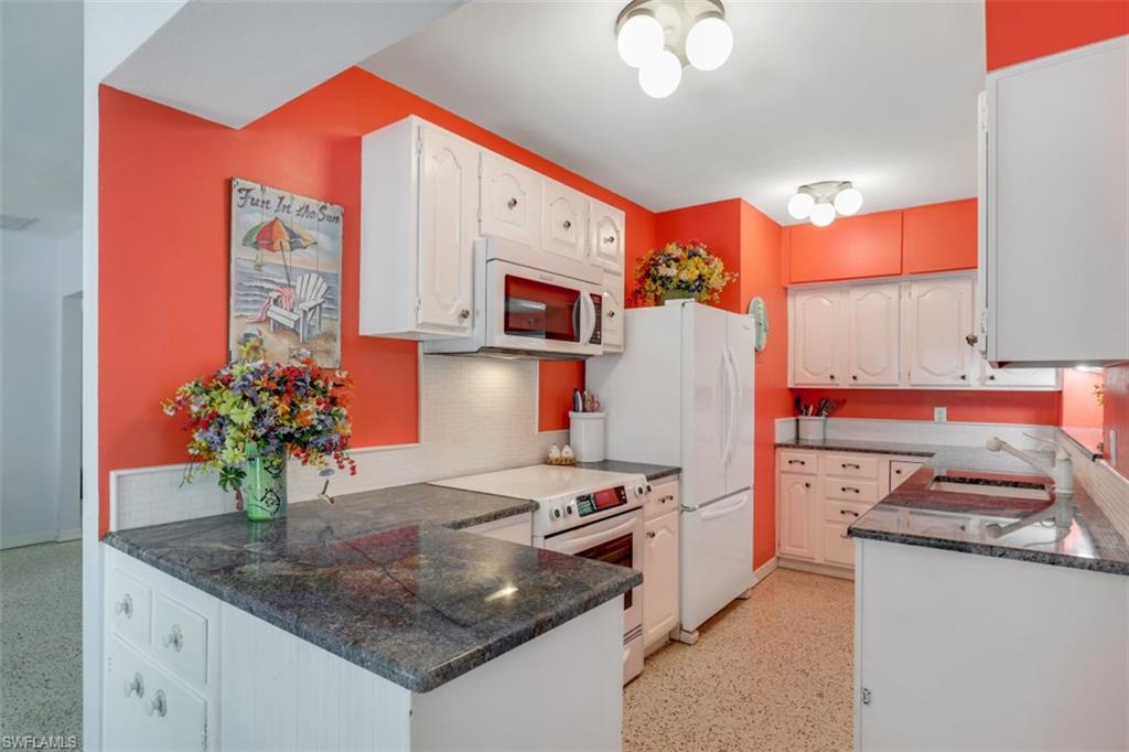 OLDE NAPLES - Residential