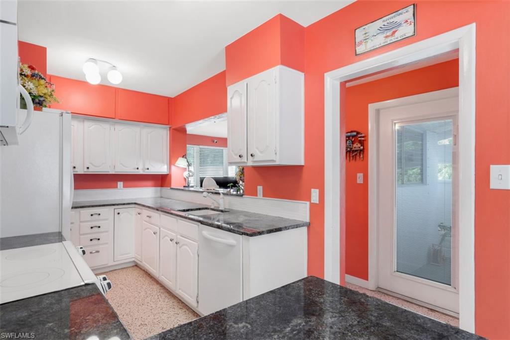 OLDE NAPLES - Residential