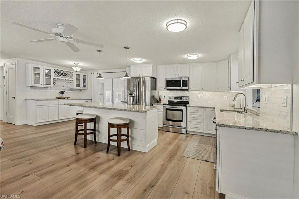 BAYSIDE ESTATES - Residential