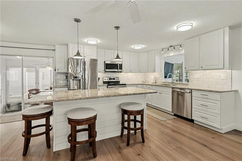 BAYSIDE ESTATES - Residential