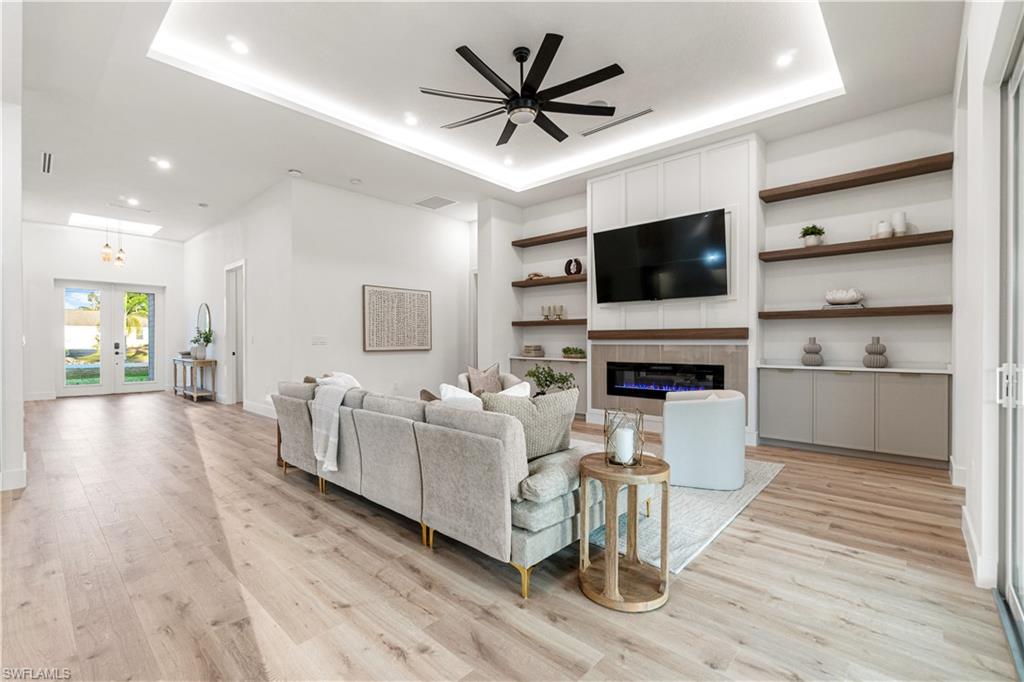 SAN CARLOS ESTATES - Residential