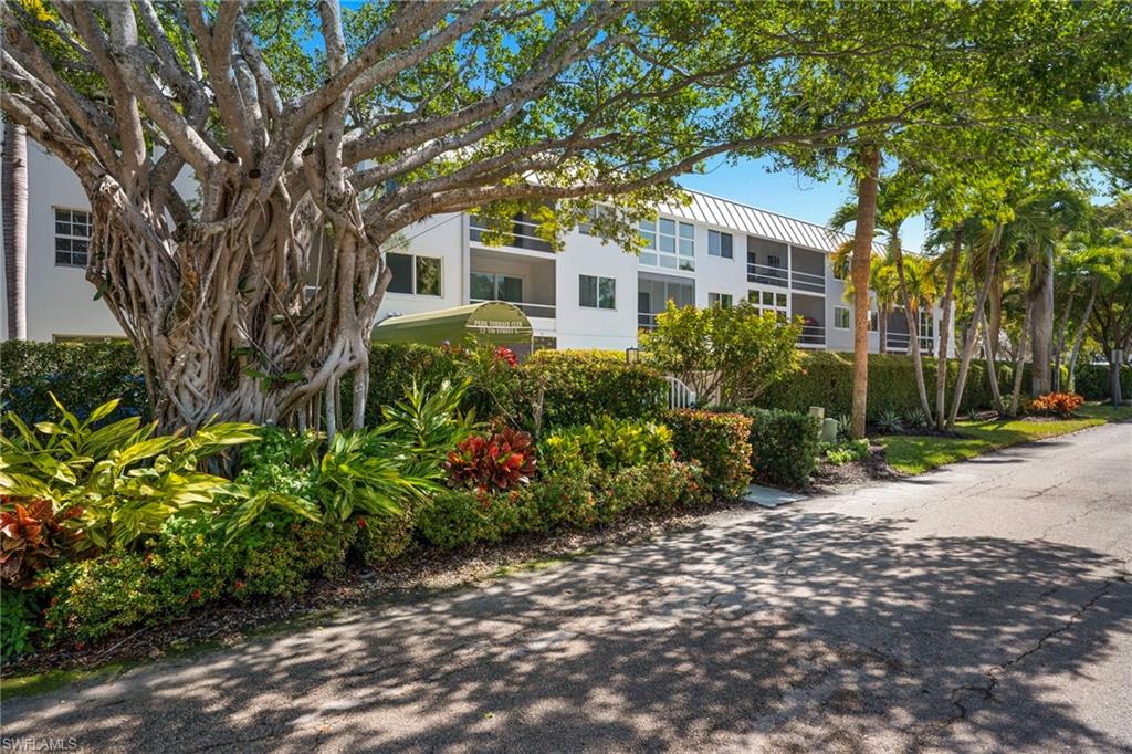 Photo of 72 7th ST S #108, NAPLES, FL 34102 (MLS # 226008171)