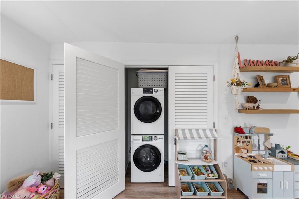 BELLE MEADE - Residential