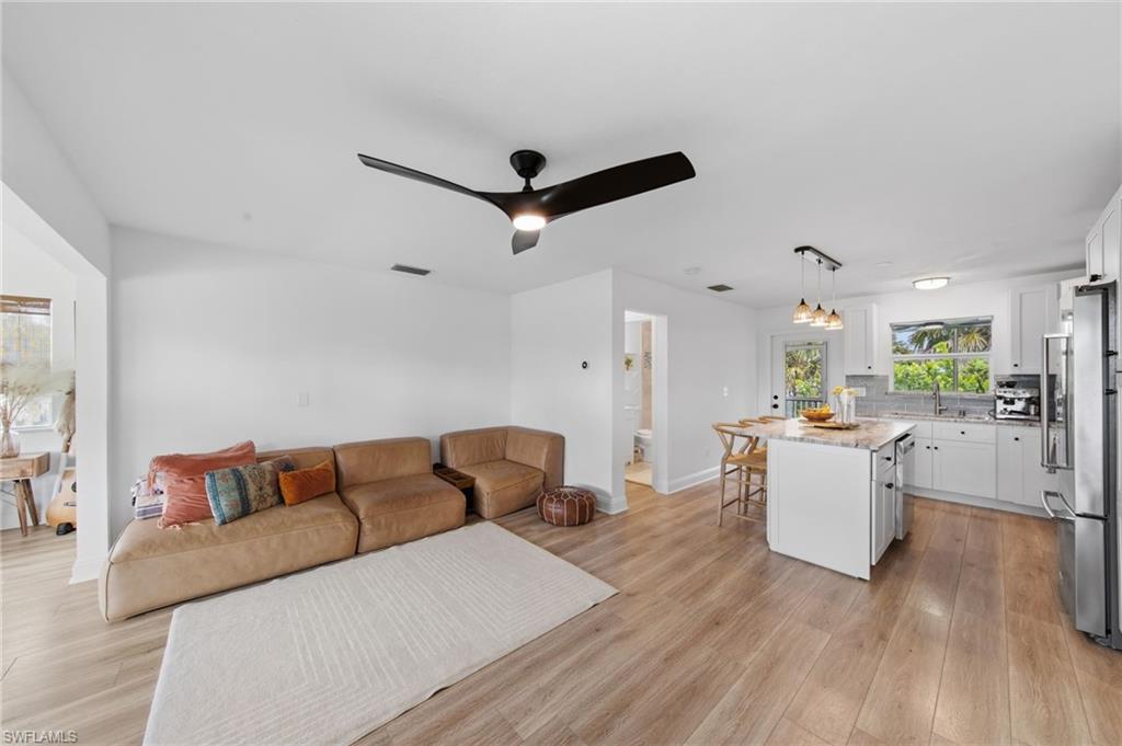 BELLE MEADE - Residential