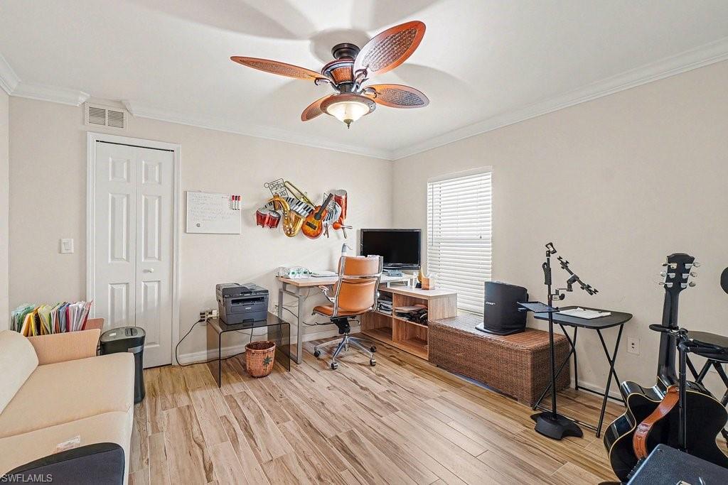 SHADOW GLEN - Residential