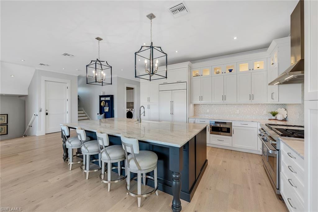 IMPERIAL SHORES - Residential