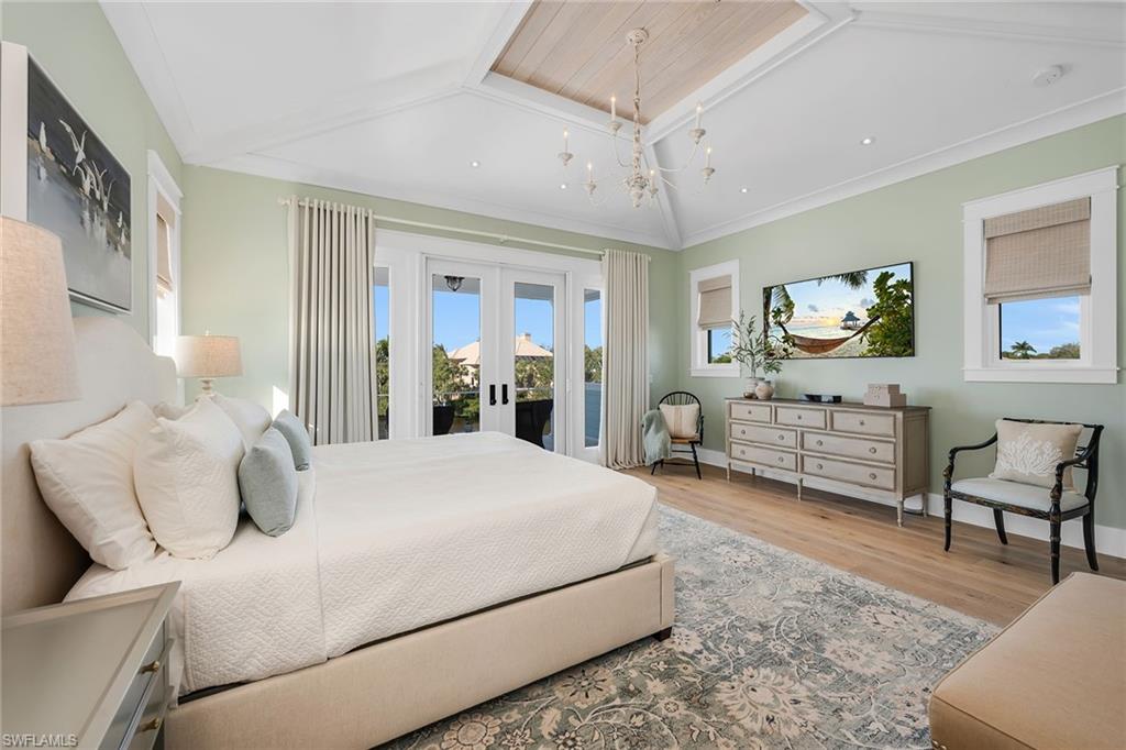 IMPERIAL SHORES - Residential