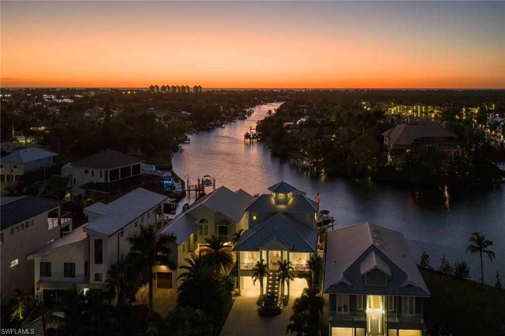 IMPERIAL SHORES - Residential