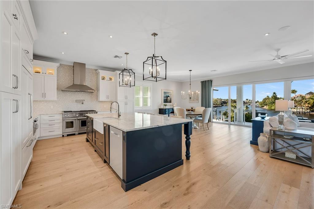 IMPERIAL SHORES - Residential