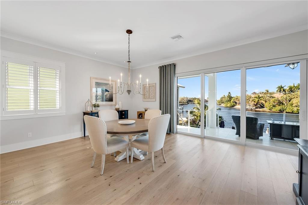 IMPERIAL SHORES - Residential