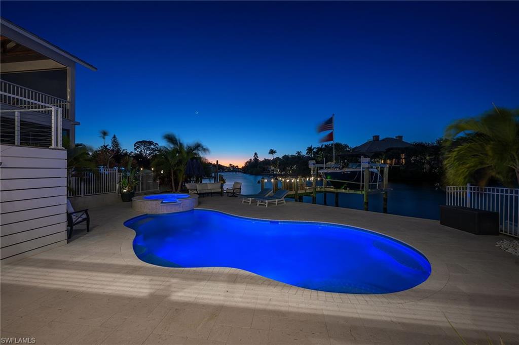 IMPERIAL SHORES - Residential