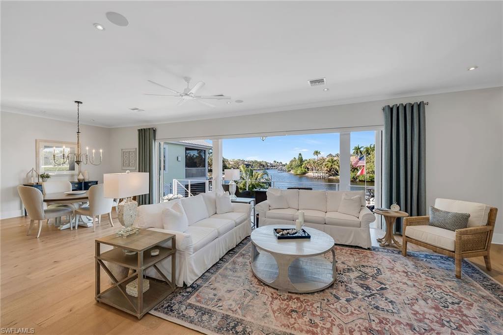 IMPERIAL SHORES - Residential