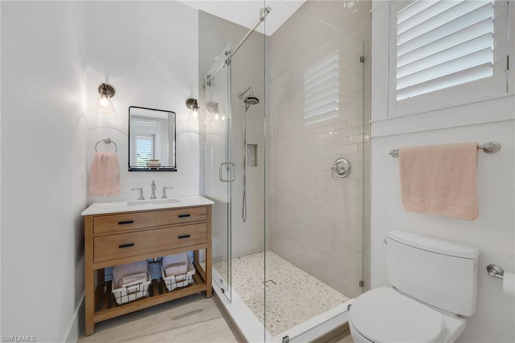 IMPERIAL SHORES - Residential