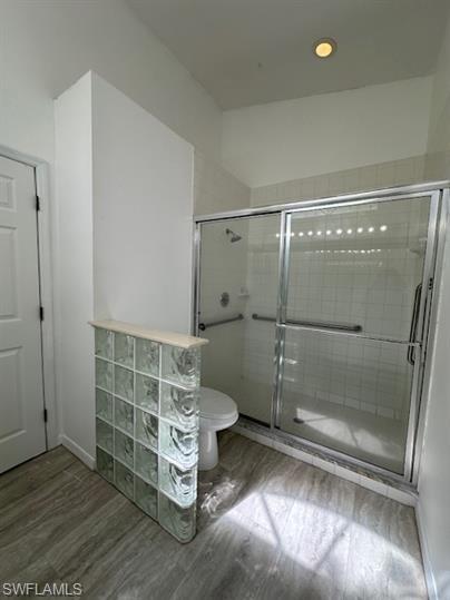 EAGLE POINTE - Residential Lease