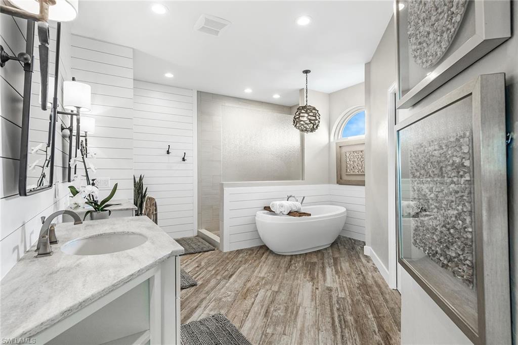 MARCO ISLAND - Residential