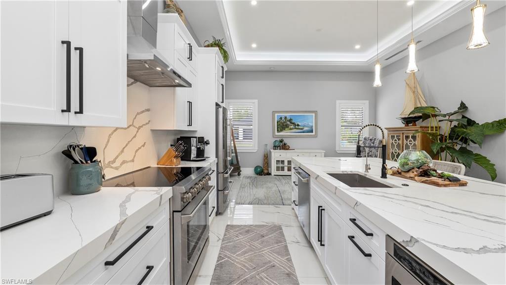 GOLDEN GATE ESTATES - Residential