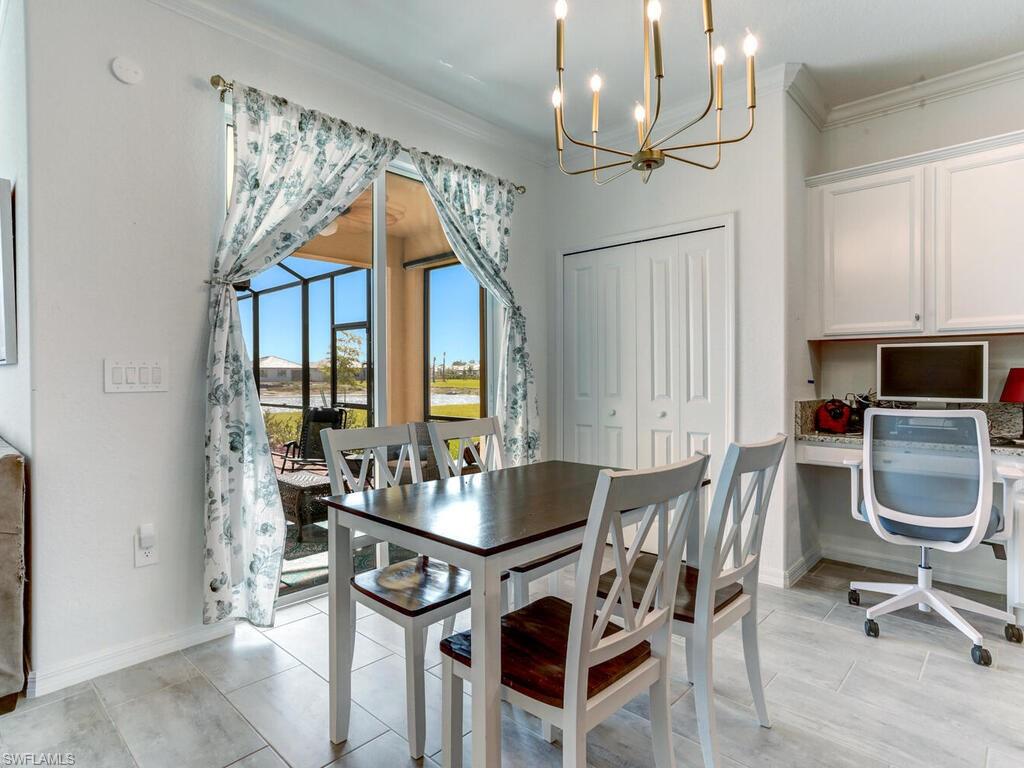 HAMPTON LAKES - Residential