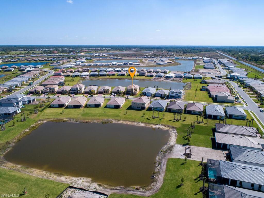 HAMPTON LAKES - Residential