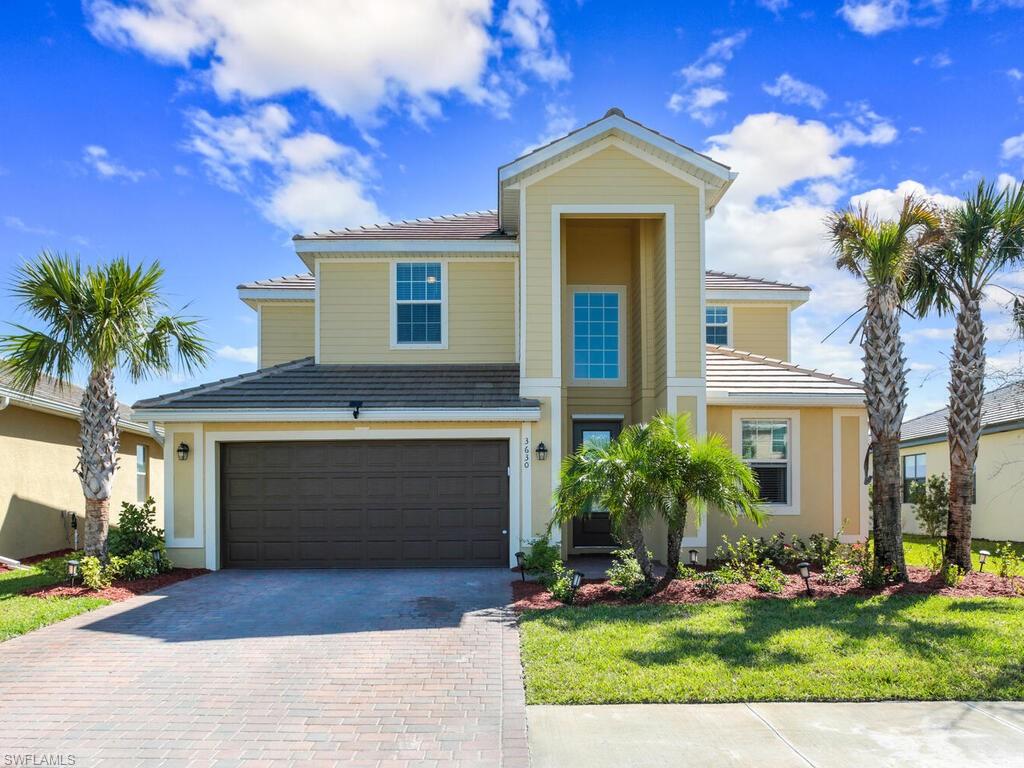 HAMPTON LAKES - Residential