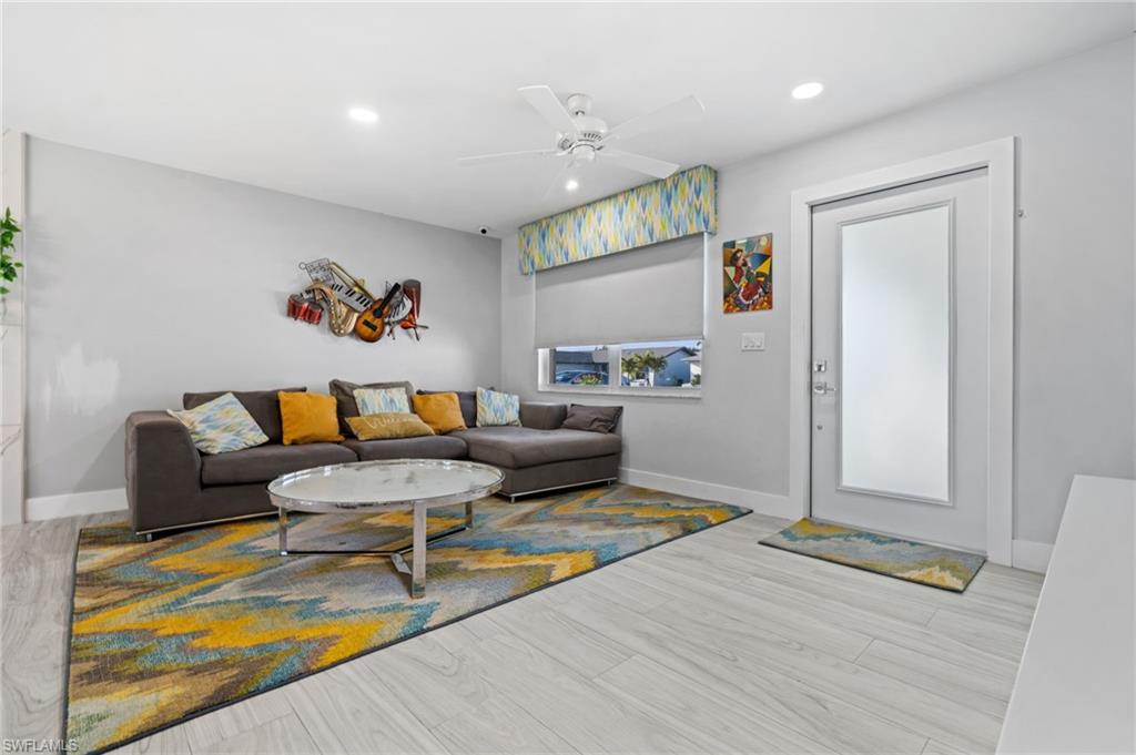 SOUTH POINTE - Residential