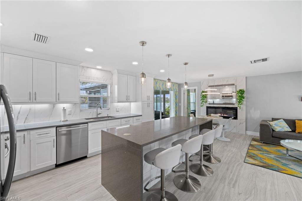 SOUTH POINTE - Residential