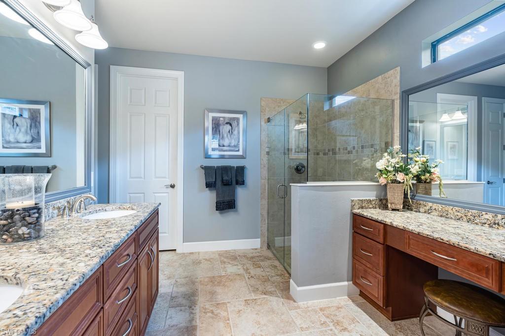 CAMDEN LAKES - Residential