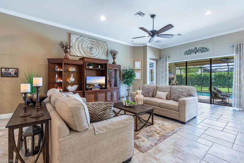 CAMDEN LAKES - Residential