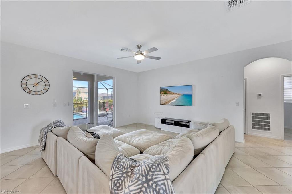 2553 Kona WAY