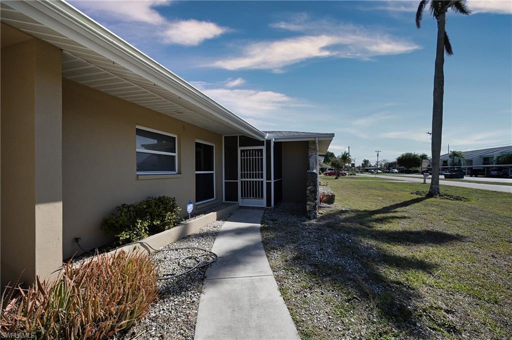 CAPE CORAL - Residential