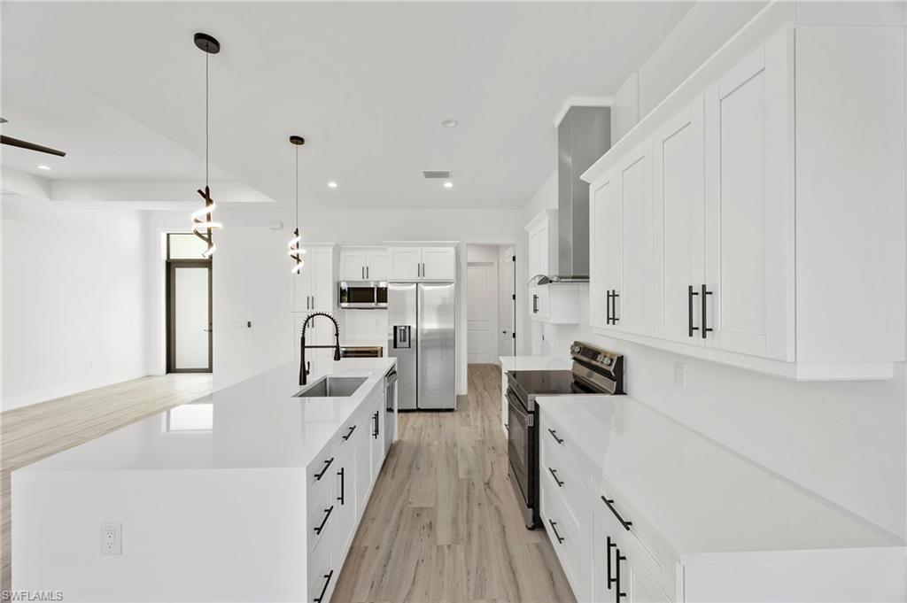 GOLDEN GATE ESTATES - Residential