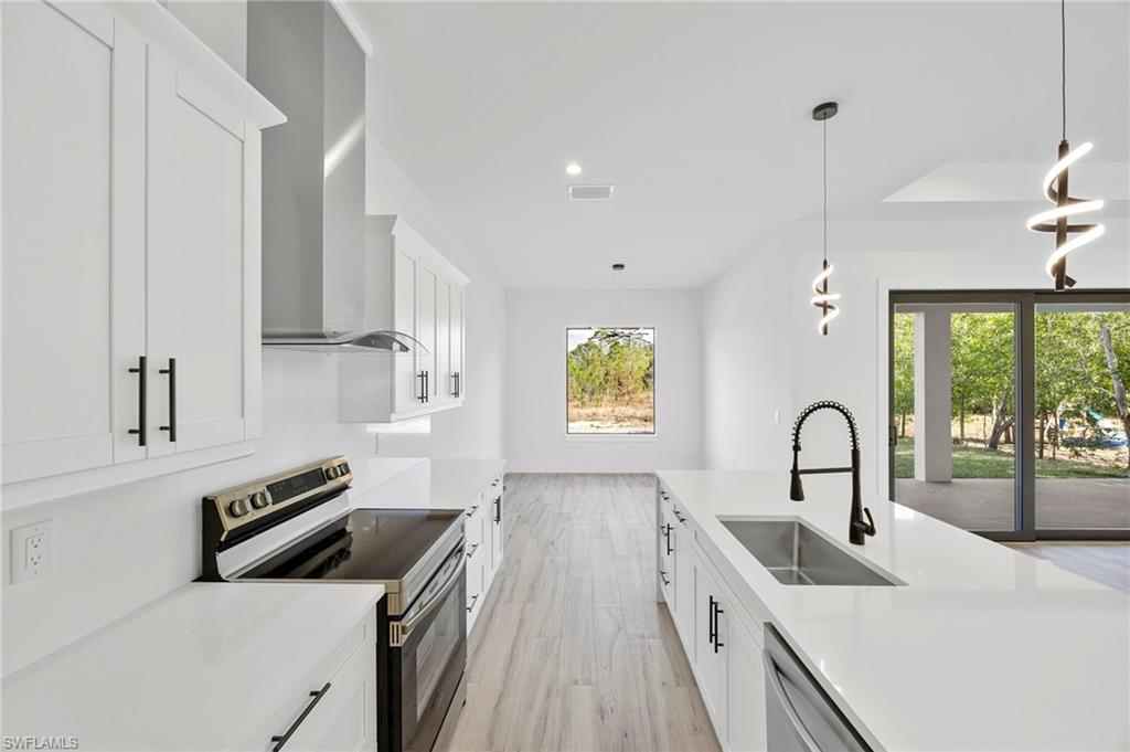 GOLDEN GATE ESTATES - Residential