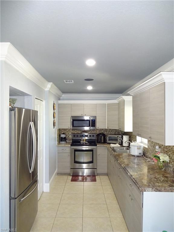 GOLDEN GATE ESTATES - Residential