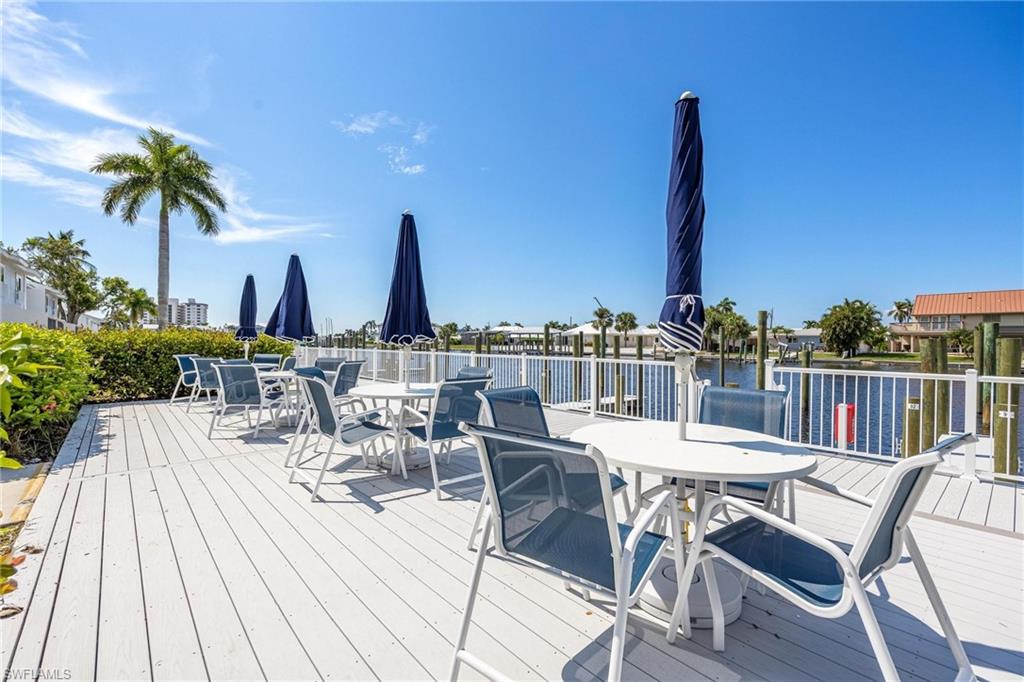 BOARDWALK CAPER - Residential