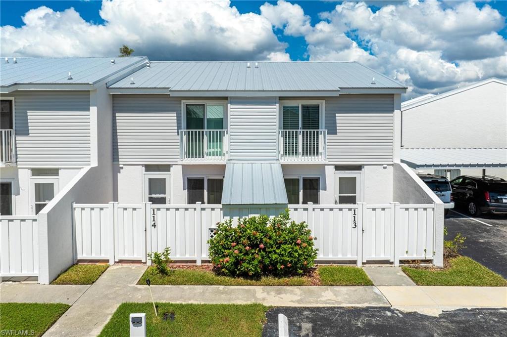 BOARDWALK CAPER - Residential