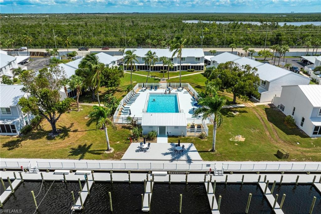 BOARDWALK CAPER - Residential