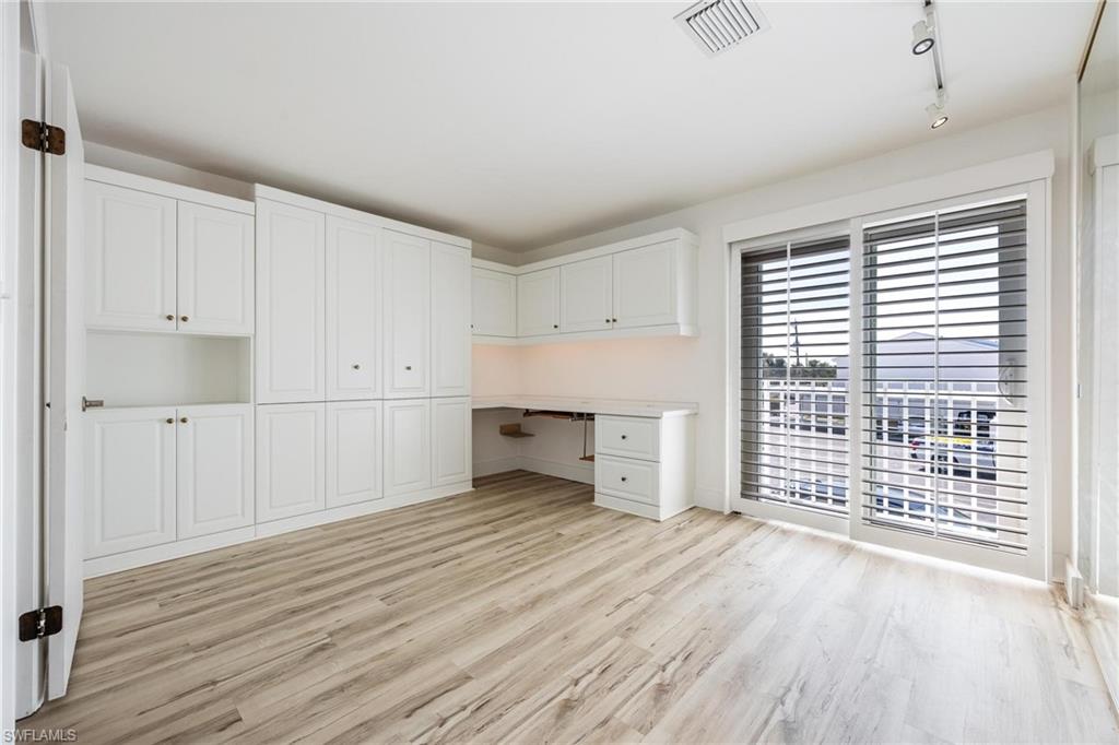 BOARDWALK CAPER - Residential