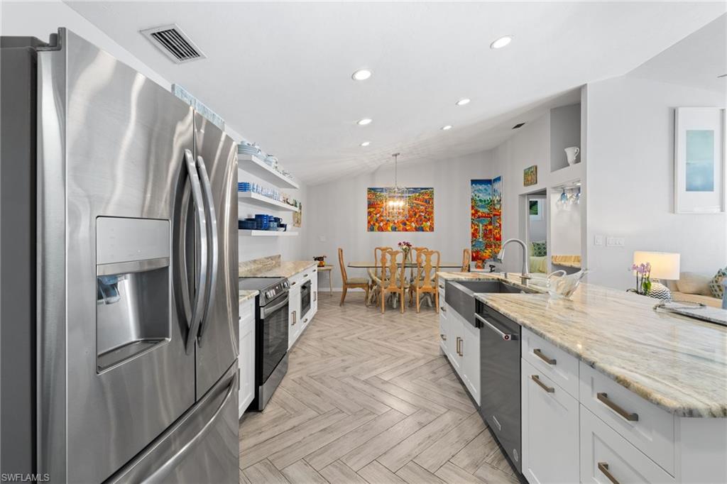 PINEWOODS - Residential Lease