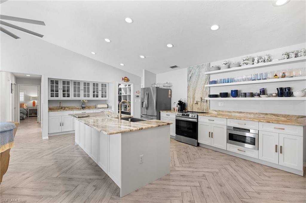 PINEWOODS - Residential Lease