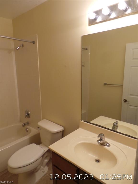 COLONNADE AT FORUM - Residential