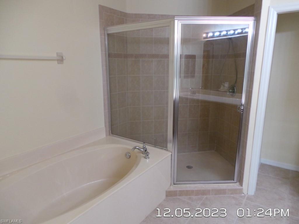 COLONNADE AT FORUM - Residential