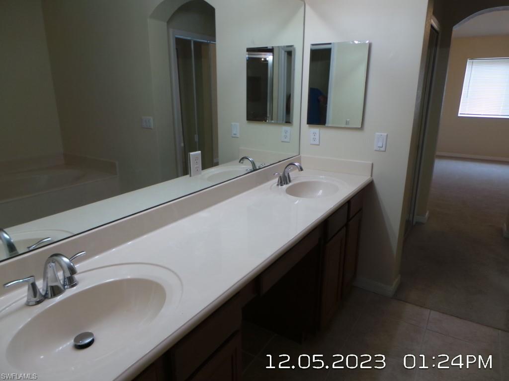 COLONNADE AT FORUM - Residential