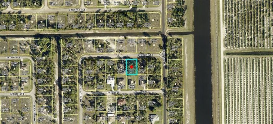 Excellent opportunity in an area with new construction homes being built. Close to golf courses, shopping and restaurants as well as just a short drive to Fort Myers and Punta Gorda airports, two spring training facilities and beaches!