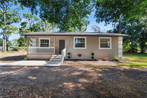 Ranch in NORTH FORT MYERS FL 2250 Braidfoot LN.jpg