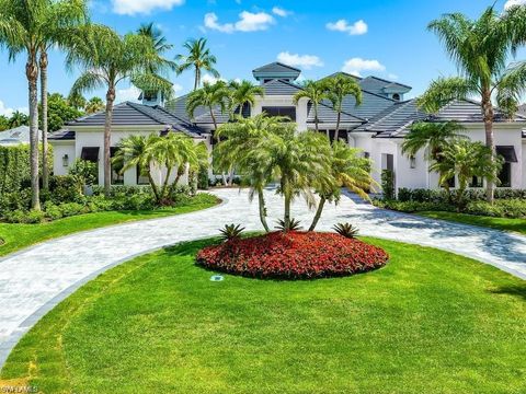 695 Wedge DR NAPLES FL 34103