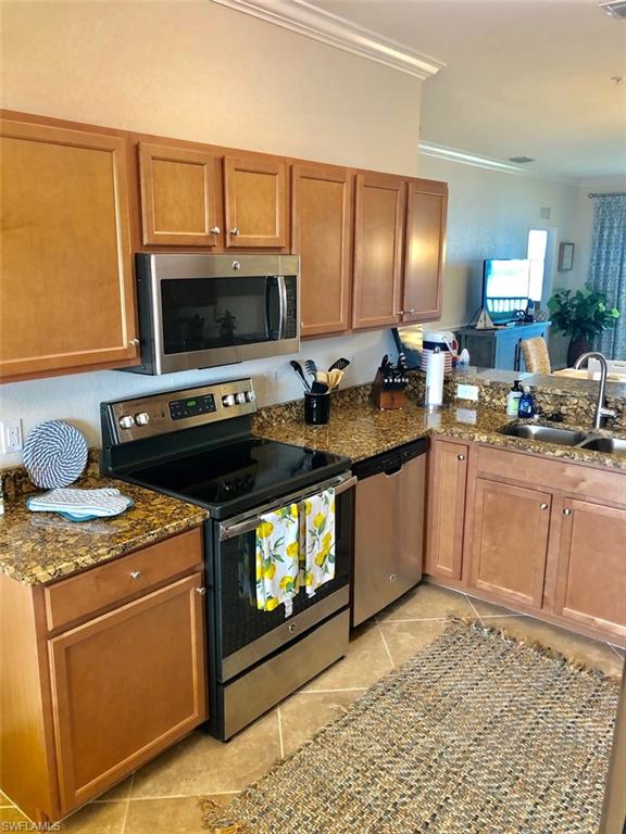 BONITA NATIONAL GOLF AND COUNTRY CLUB - Residential Lease