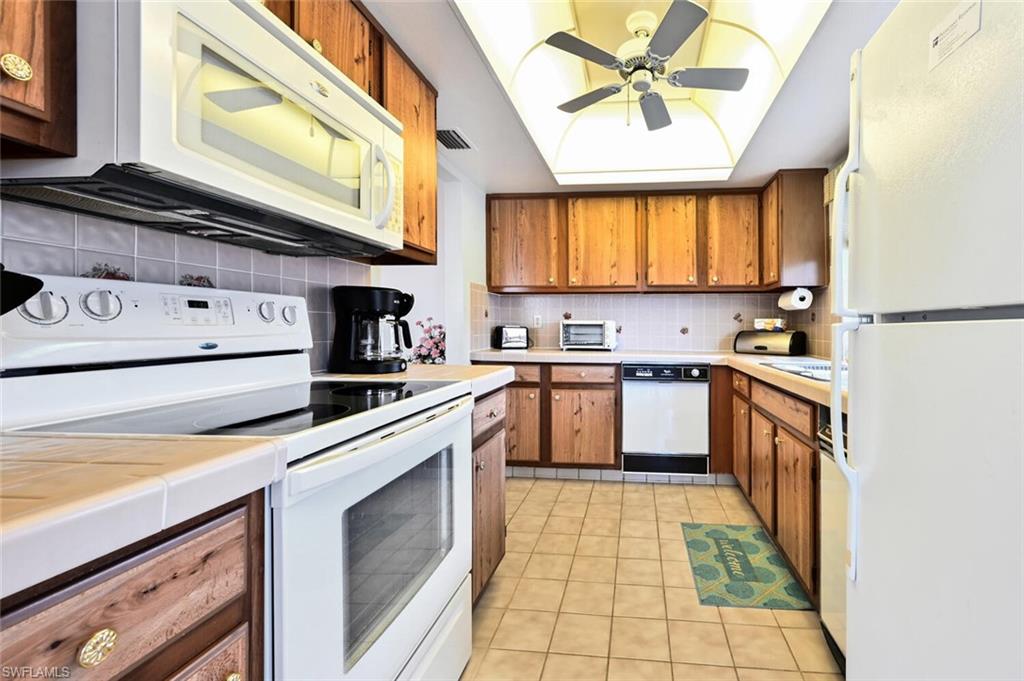 MARISOL PLAZA - Residential