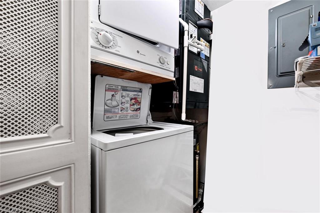 MARISOL PLAZA - Residential